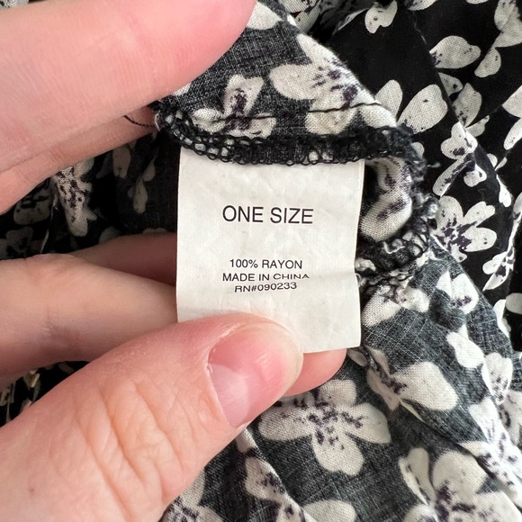 [Brandy Melville] Black Floral Jada Dress - Picture 6 of 9